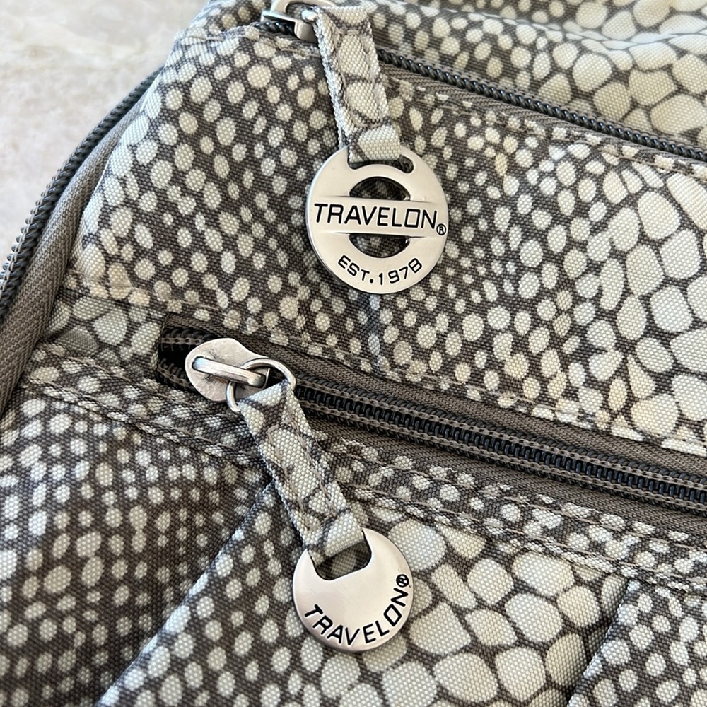 Travelon Crossbody Purse Snake Print Expandable Adjustable Strap Travel Vacay - Picture 3 of 7